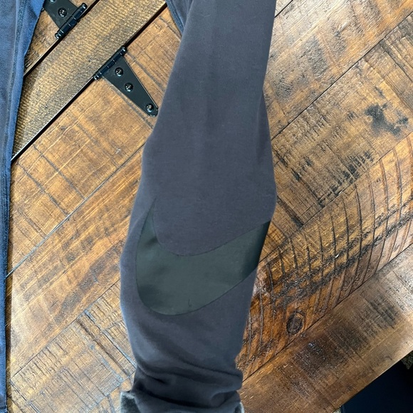Nike Women's Gray Leggings - Picture 2 of 3